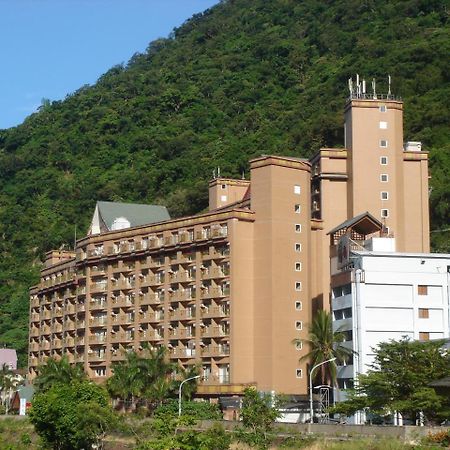 Fujiyeh Chipen Hot Spring Resort Wenquan Екстериор снимка